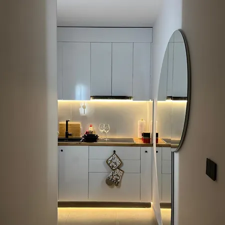 U N I Q U E By Sea View アパート Vlorë