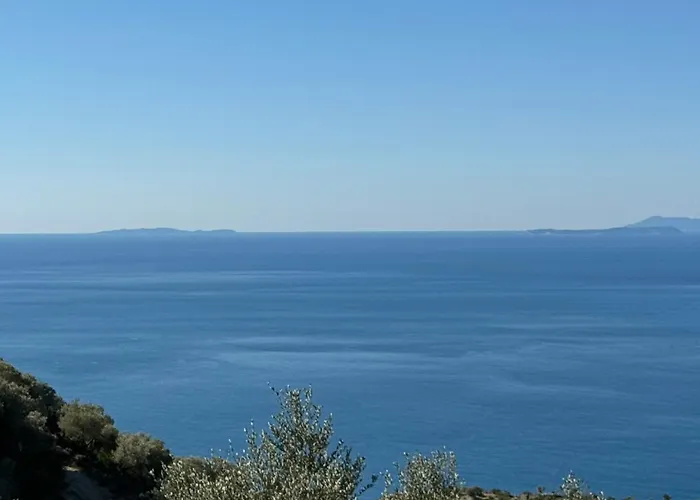 U N I Q U E By Sea View